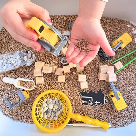 TRAKTORI sensorā kaste